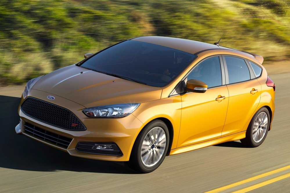 1.4.2. ford focus ii. проверка уровня жидкости в омывателе и замена щёток очистителей ветрового стекла и багажного отделения — «важно всем» - автотранспортный портал