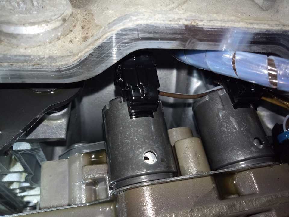 Почему на пежо 308 троит двигатель на холодную и включается вентилятор, иногда загорается чек