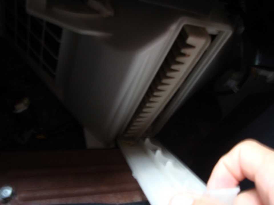 Видео руководство по ремонту: замена салонного фильтра mitsubishi outlander. видео по замене салонного фильтра своими руками.