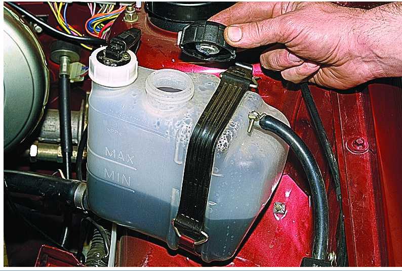 Может ли моторная жидкость уходить изпод крышки термостата двигателя авто Что означает ошибка Р1768 на Хонде Ответы на эти вопросы даст наш специалист