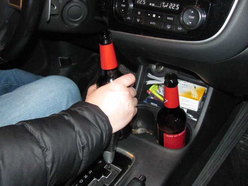 Можно ли распивать спиртные напитки в автомобиле? - закон и право