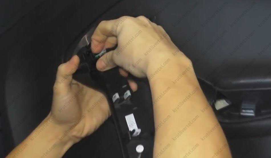 Как снимается обшивка двери багажника Ford Kuga  Отвечают профессиональные эксперты портала