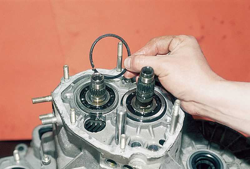 Почему при переключении передач возрастают обороты двигателя ВАЗ 2110 Как отрегулировать работу кпп ВАЗ 2110  Отвечают профессиональные эксперты портала