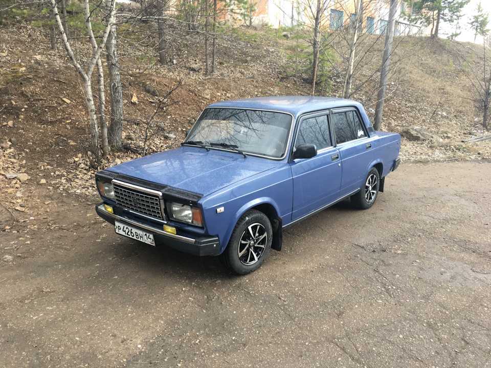 Сколько весит ВАЗ Пожалуй, один из самых популярных автомобилей постсоветского пространства был, есть и остается ВАЗ Этот автомобиль пленил многие