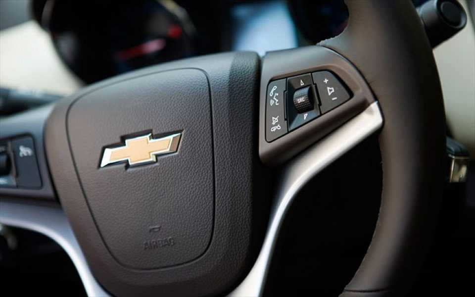 Настройка кнопок на руле для управления головным устройством Chevrolet Cruze  Отвечают профессиональные эксперты портала