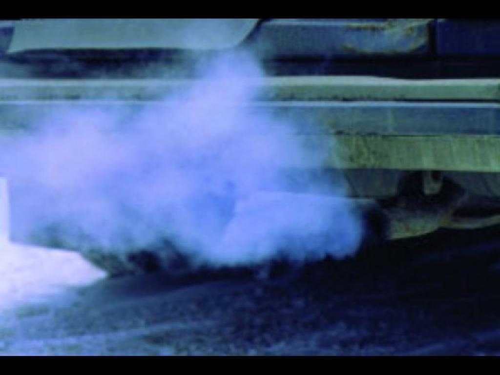 Дизель синий дым из глушителя: причины дыма из выхлопной трубы дизеля: черного, синего, белого – по каким причинам дизель дымит сизым или синим дымом