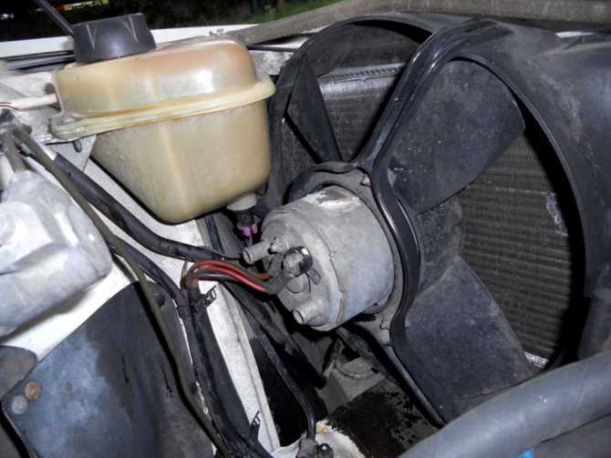 Срабатывает вентилятор на холодном двигателе гранта Lada Granta 2019 год Постоянно работает вентилятор системы охлаждения двигателя даже на холостом