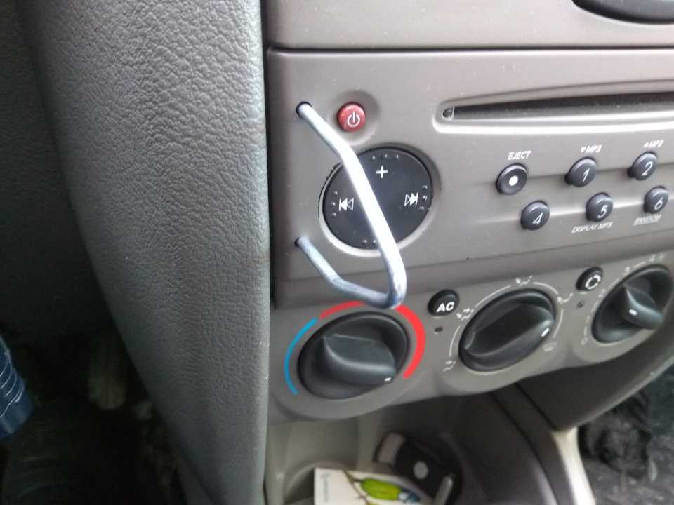 Варианты замены штатной магнитолы на другую в автомобиле renault symbol