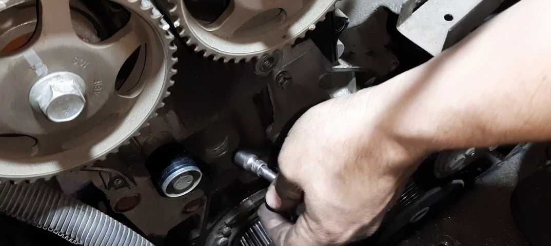 Подробная инструкция по квалифицированной замене ремня грм на chery fora - автомастер
