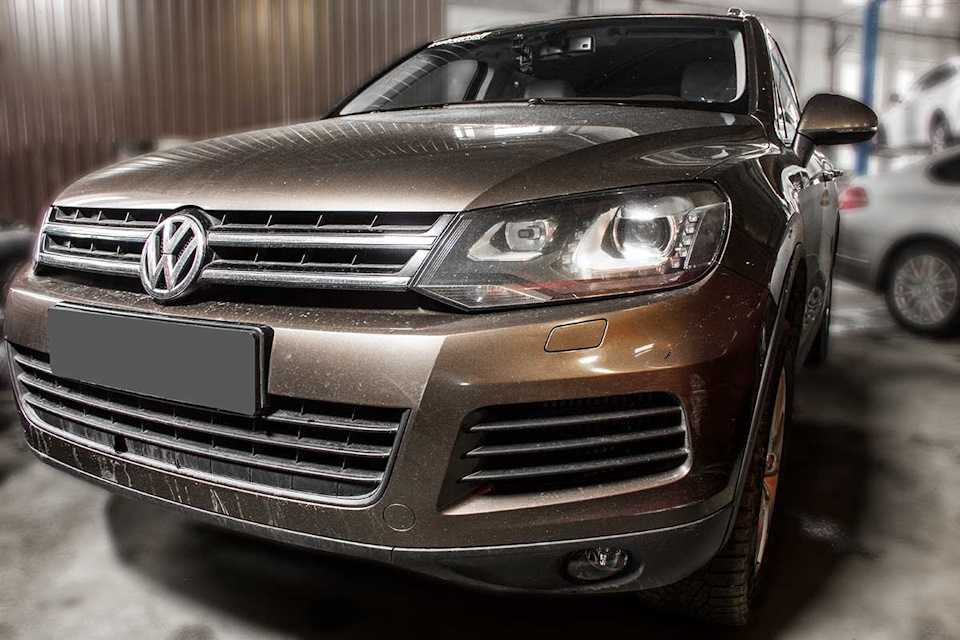 Чтобы узнать, как снять передний бампер с Volkswagen Touareg 2  читай здесь  Отвечают профессиональные эксперты портала
