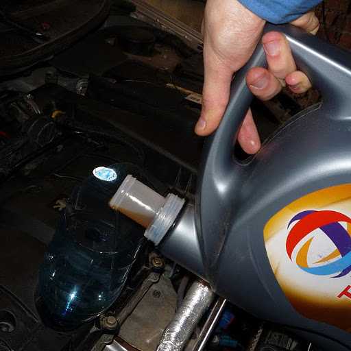 Фотоотчет по замене масла в двигателе пежо 308. инструкция как поменять моторное масло в пежо 308