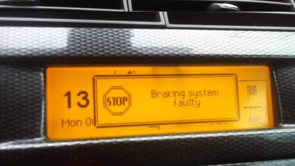 Что означает ошибка braking sistem fault Airbegs or pretensioner seat belts fault Depollution sistem faultabs braking sistem fault  Отвечают профессиональные эксперты портала